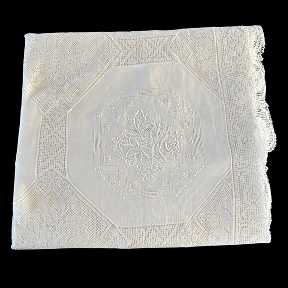 Vintage Army Navy Filet Lace Tablecloth 64x109 White Cotton Whitework Embroidery - Picture 4 of 5